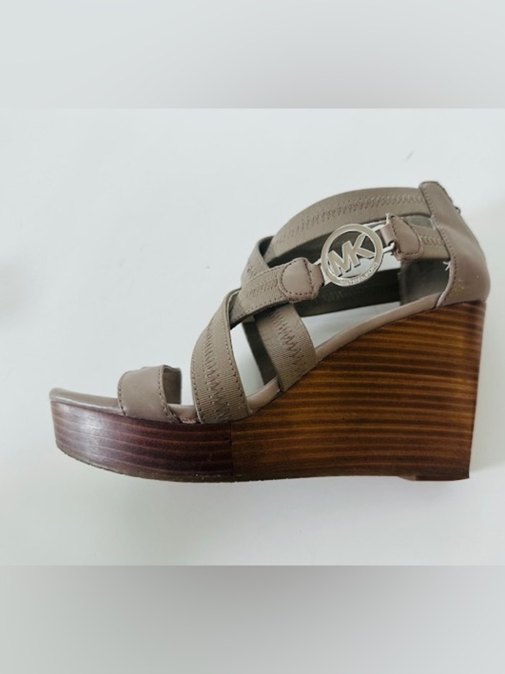 MICHAEL KORS Sandals Taupey Tan Leather Crisscross Elasticized Wedge Logo Size 7